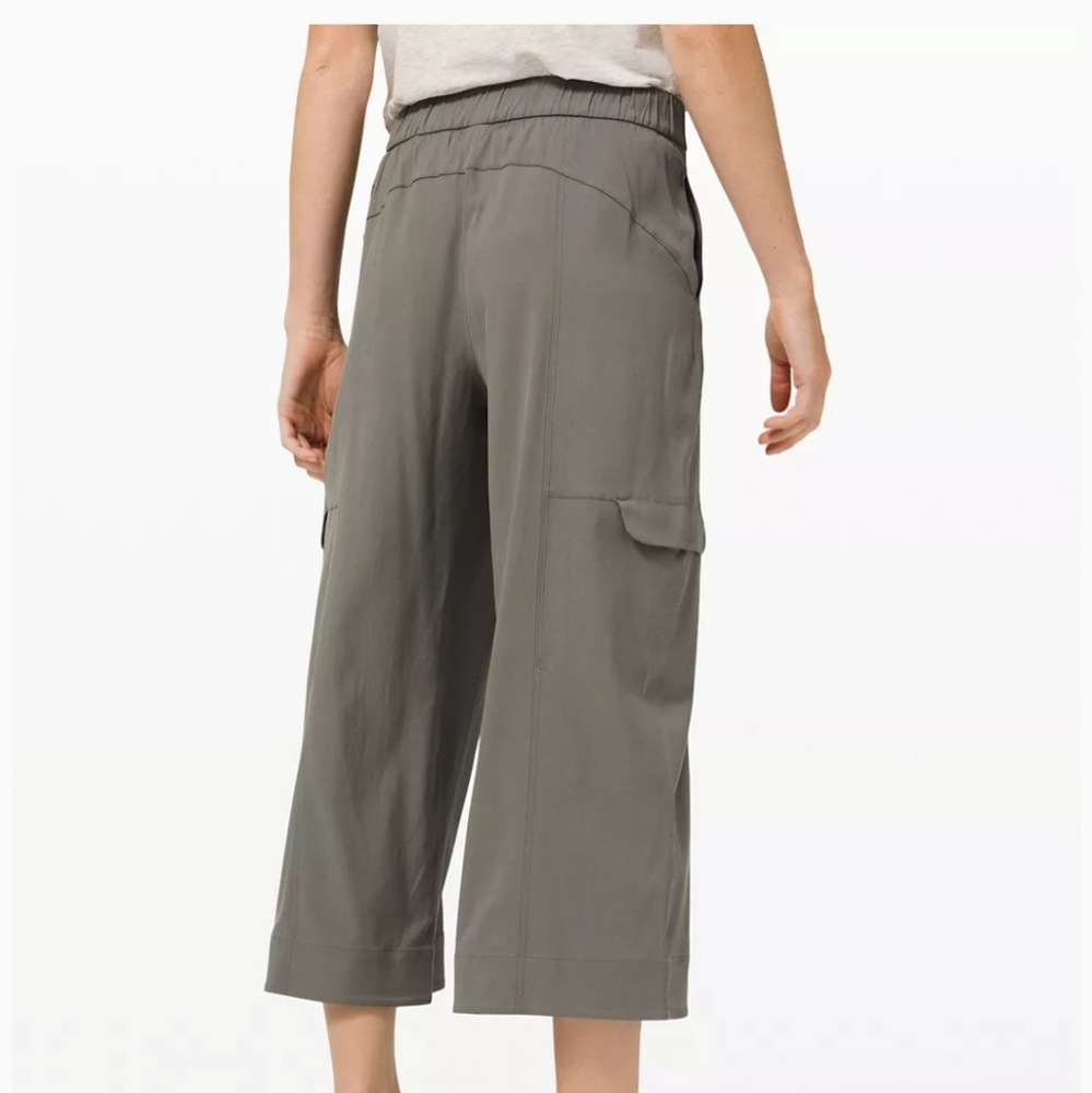 Lululemon Metropolis Maven High-Rise Crop - Picture 3 of 8